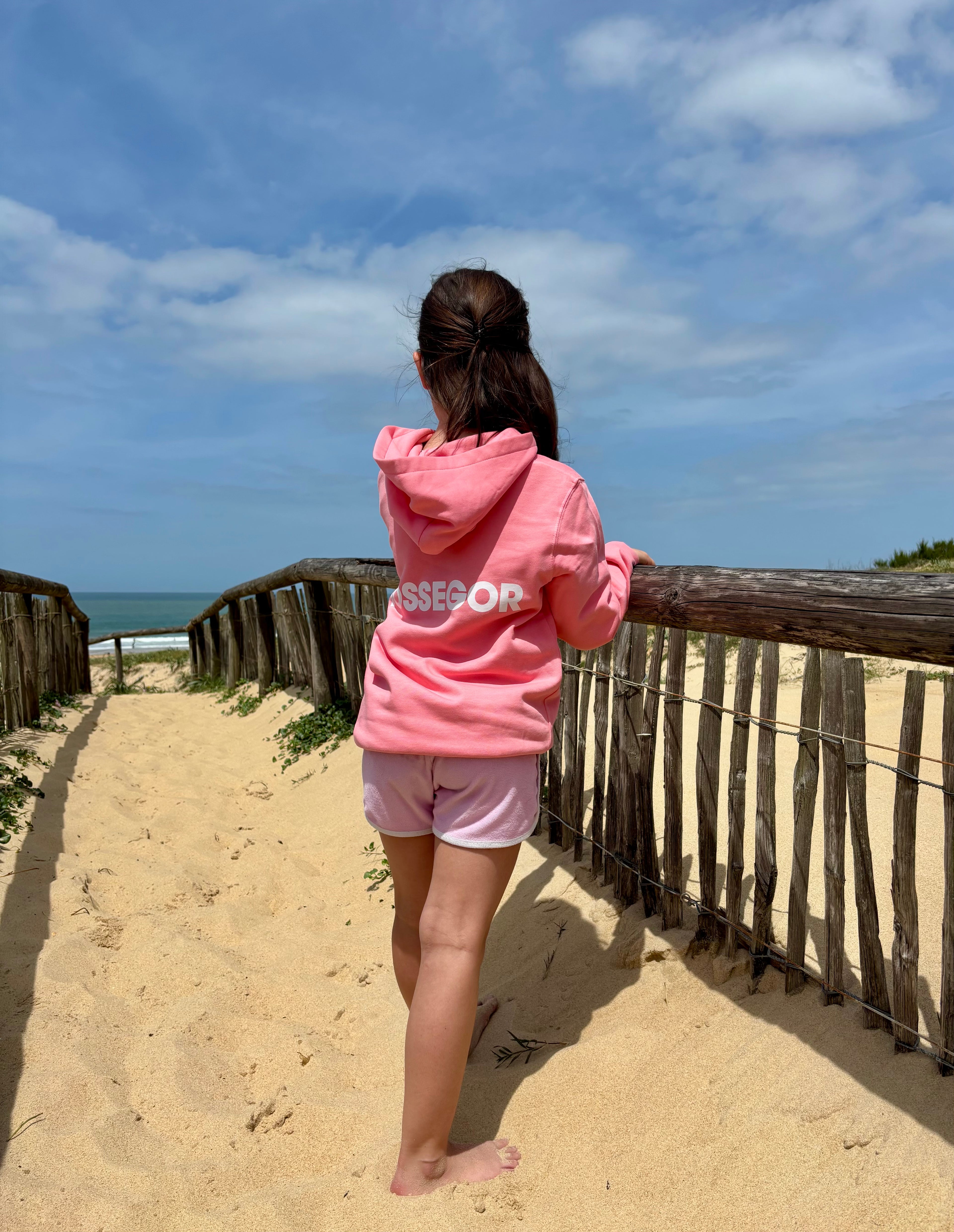 Hoodie rose Hossegor dans le dos